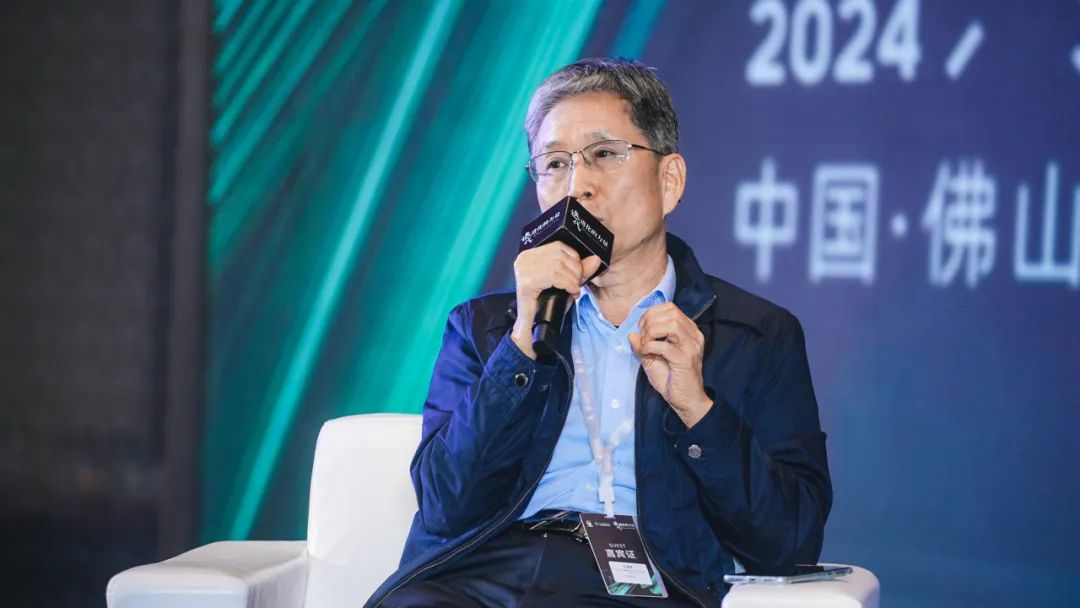 本屆論文大賽評審專家組杜繼予組長.jpg 本屆論文大賽評審專家組杜繼予組長.jpg